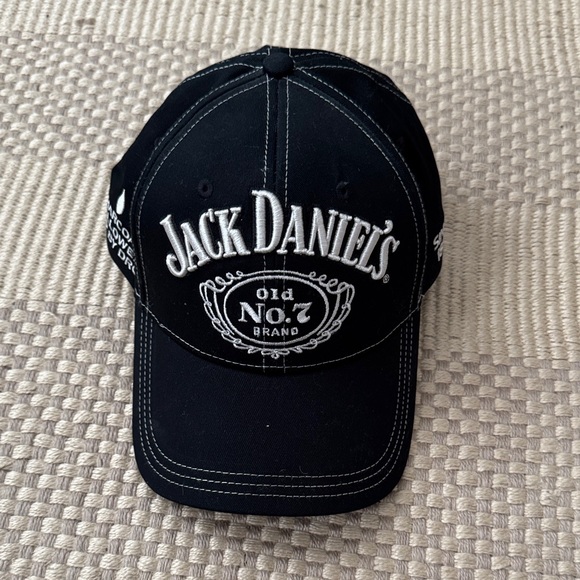 Jack Daniels Black and White Cap - Picture 1 of 4